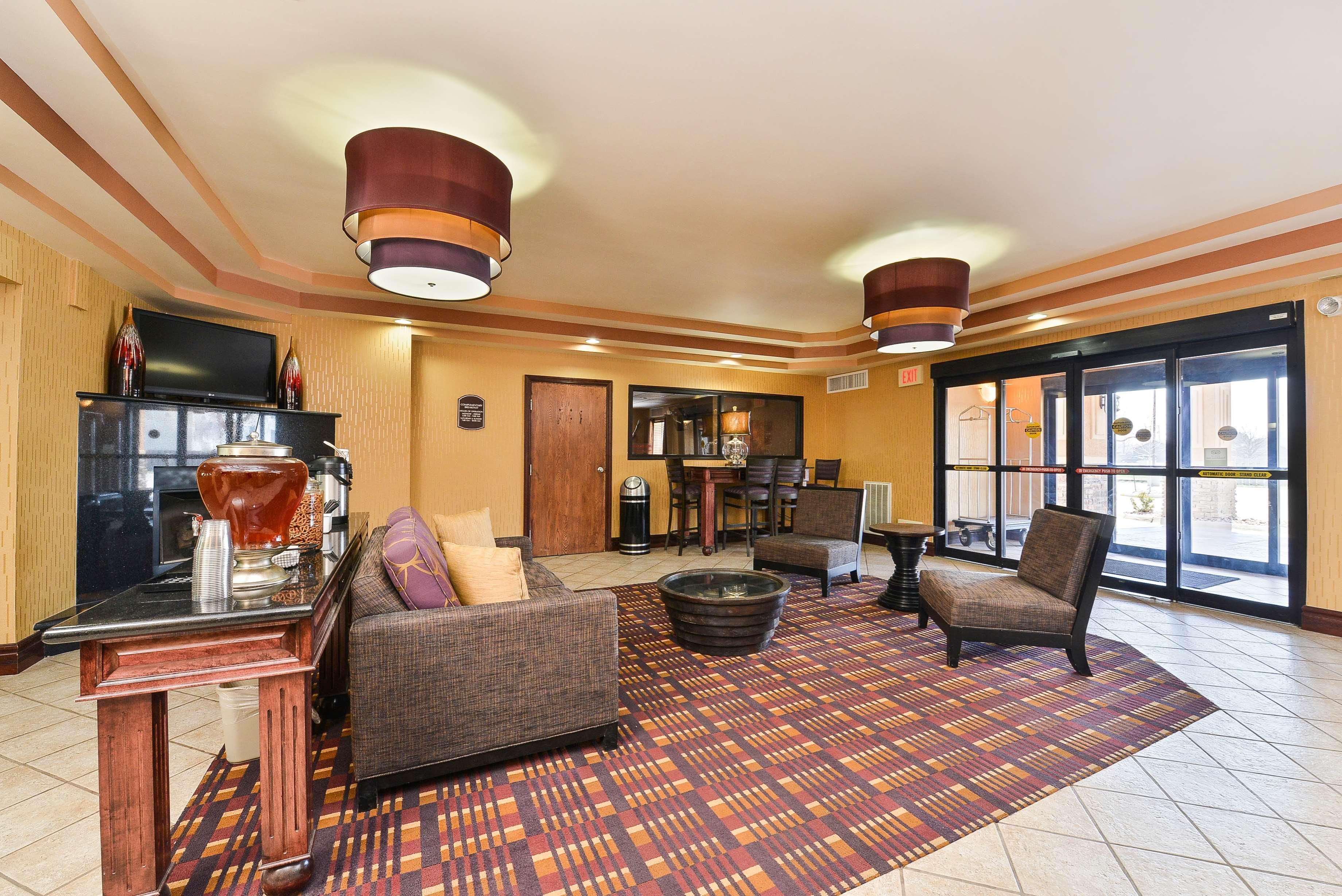 Best Western Plus Midwest Inn & Suites Салайна Екстер'єр фото