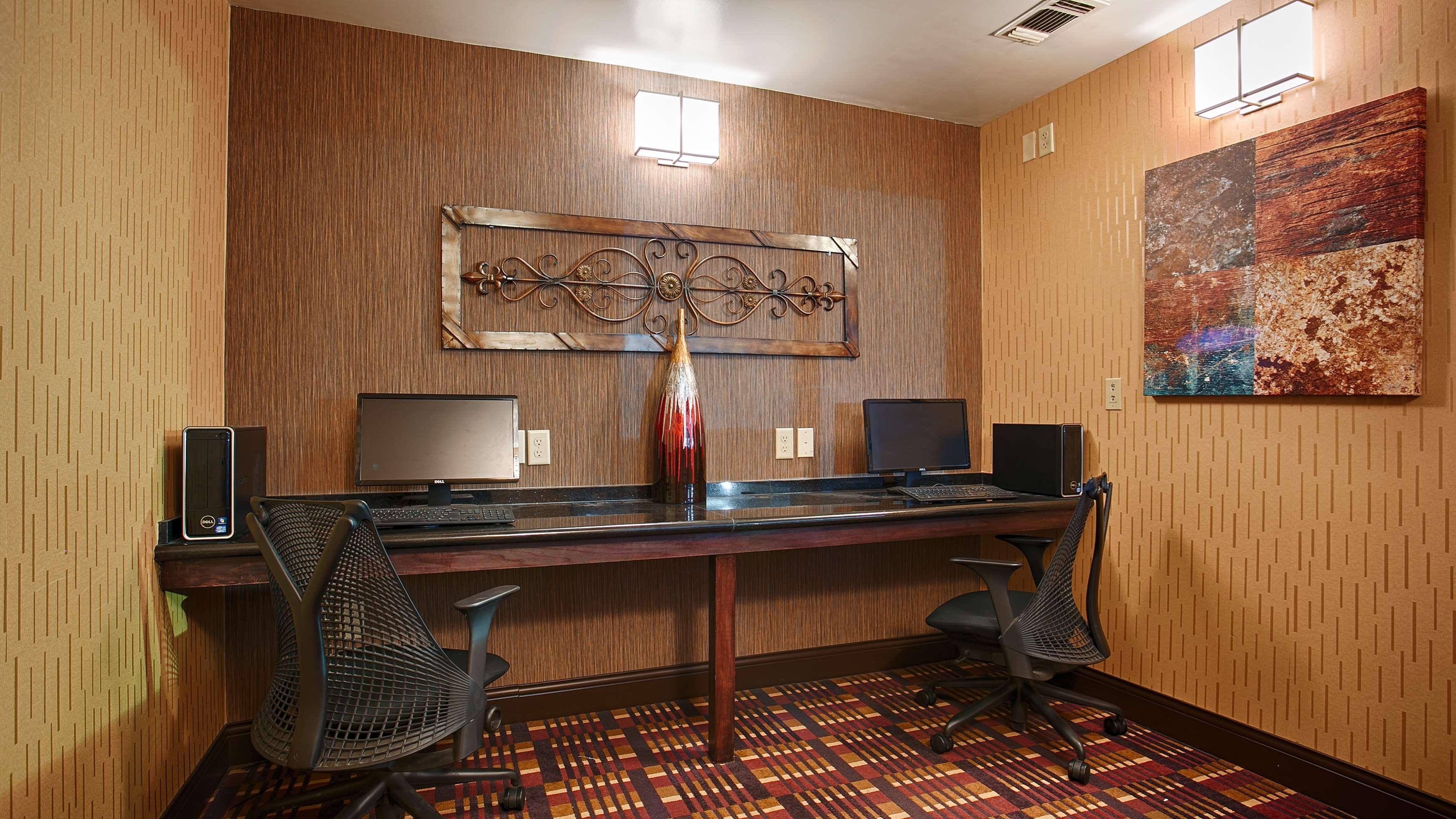 Best Western Plus Midwest Inn & Suites Салайна Екстер'єр фото